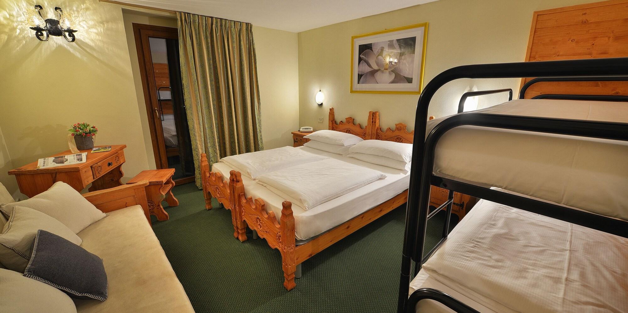 Hotel Loredana Livigno Luaran gambar